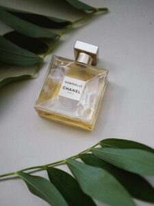 AI tạo ảnh sản phẩm giúp shop online tiết kiệm chi phí chụp ảnh studio
